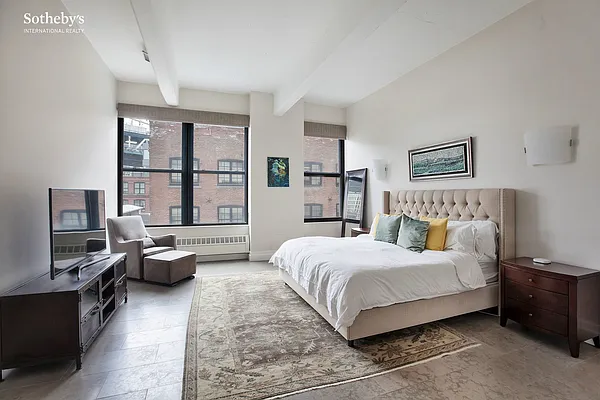 Sold by Sotheby's International Realty | media 7