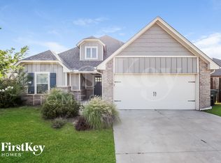 2809 Cypress Springs Blvd, Edmond, OK 73034