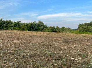 39 Hundred Acres Rd, Newtown, CT 06470