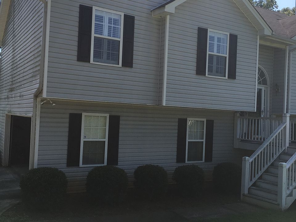 Split level,  1.64 acres