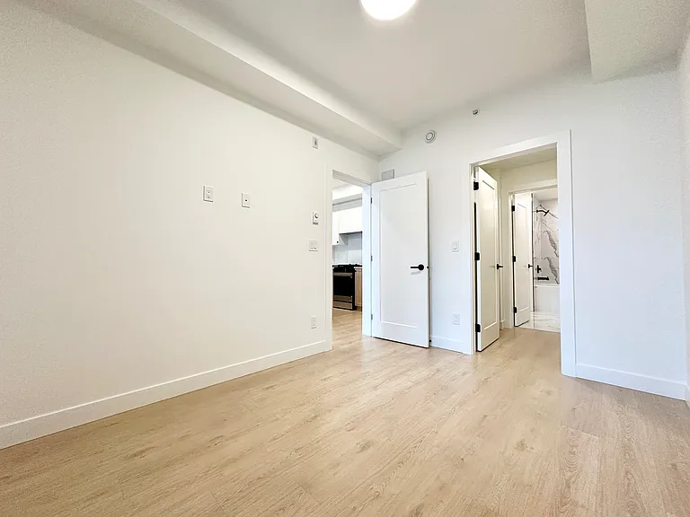 19911 76th Ave #4XX — Photo 6