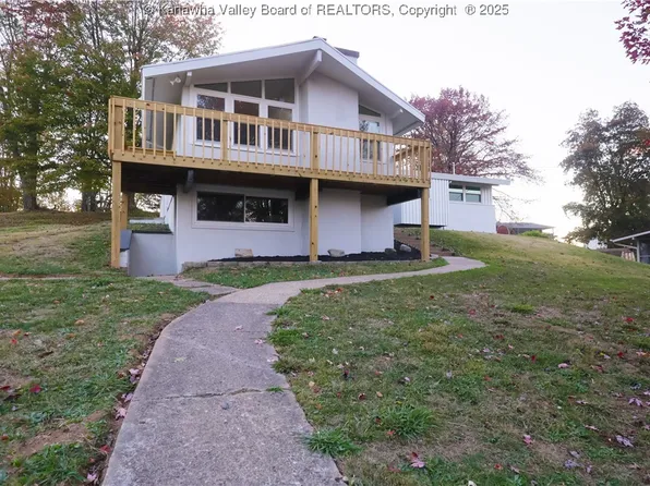 326 Skyline Dr, Charleston, WV 25302