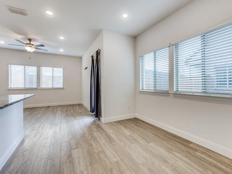 226 Griffith Dr #28 — Photo 3