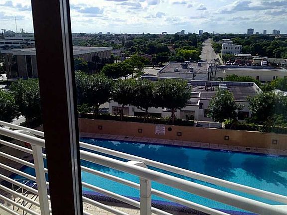 5th image of 1551 N Flagler Dr APT 710