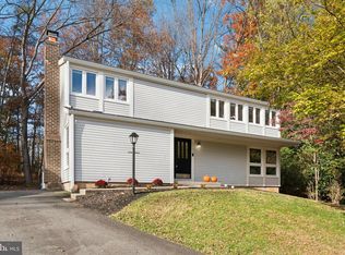 11234 Hunting Horn Ln, Reston, VA 20191