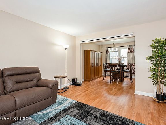 5th image of 1082 Colony Lake Dr