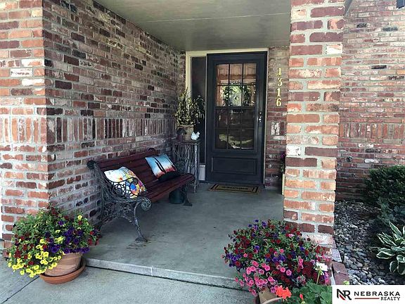 3rd image of 1316 N Bel Aire Blvd