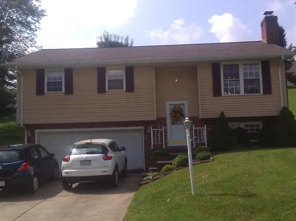 10 Woodbrook Ln, Bridgeport, WV 26330