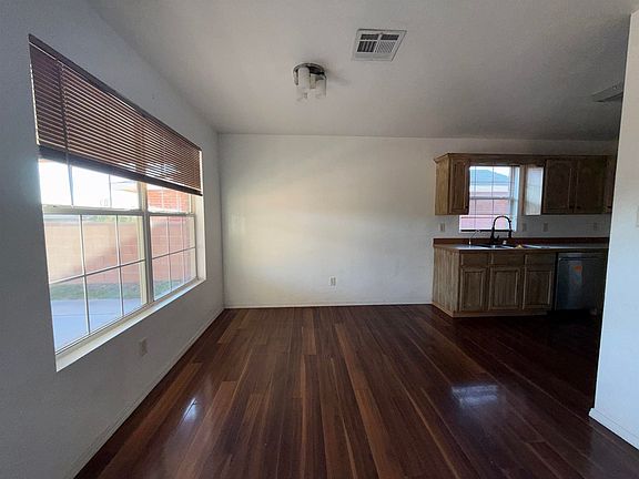 5th image of 1359 Lindberg Ave