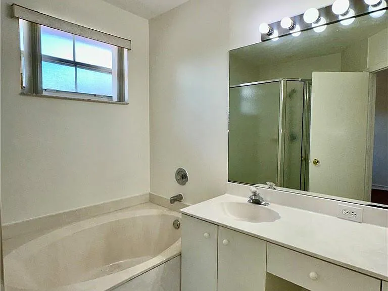 7470 NW 1st Pl — Photo 20