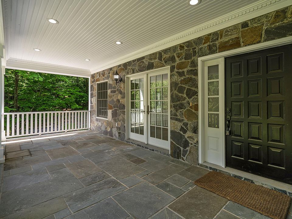 1st image of 36 Little Town Ln
