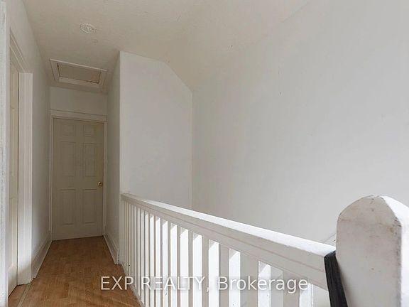 3rd image of 12 Mayflower Ave