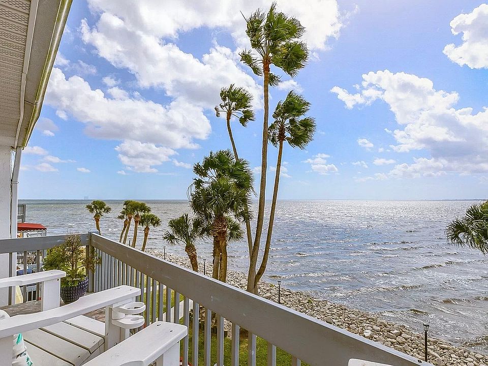 3rd floor patio off of master with million dollar views