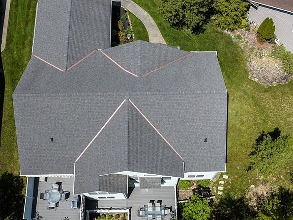3rd image of 322 Nicole Ln
