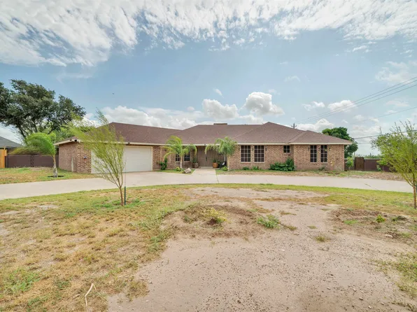 1602 2nd St, Zapata, TX 78076