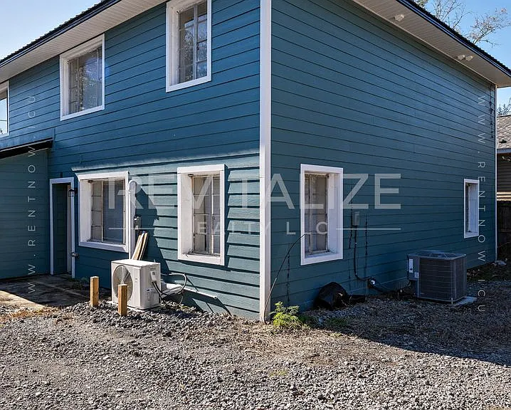 1704 McGill Ave — Photo 36