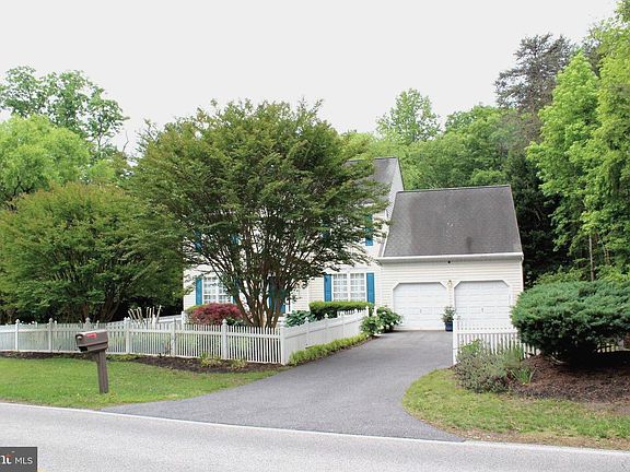 2nd image of 184 Hickory Point Rd