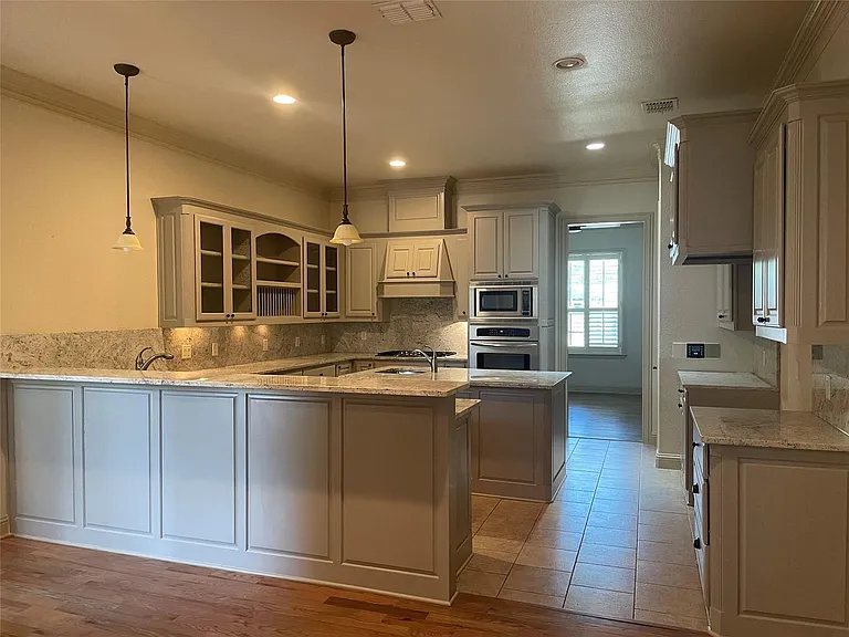 326 Harborview Dr — Photo 5