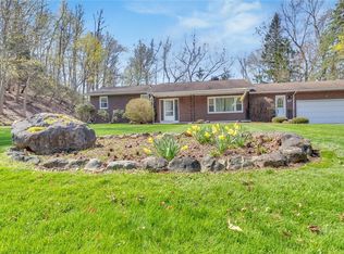 57 Winterset Dr, Rochester, NY 14625
