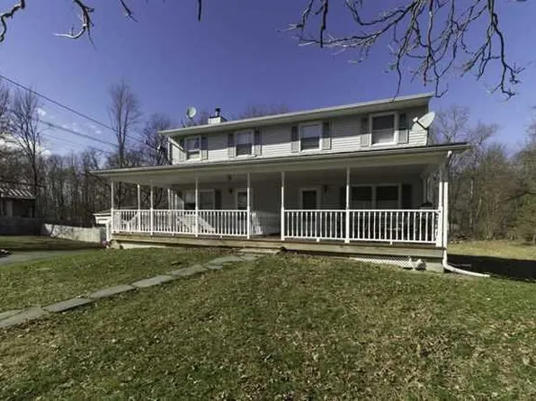 9 Campbell Dr #2, Wallkill, NY 12589