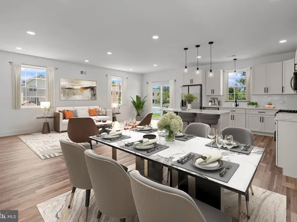 9410 Krewstown Rd, Philadelphia, PA 19115