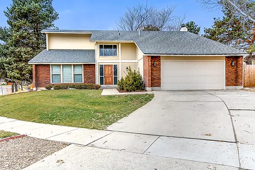1025 N Eagle Hills Way Photo 1