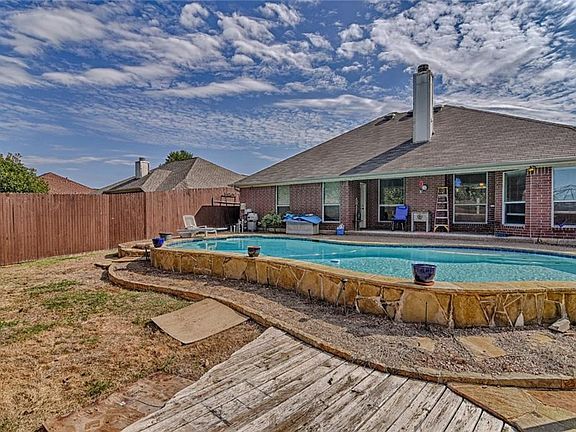 3rd image of 4205 Fox Ct