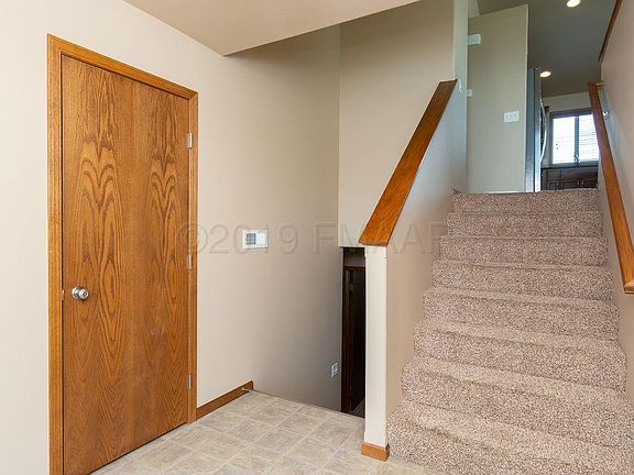 4th image of 4436 Newport Ln
