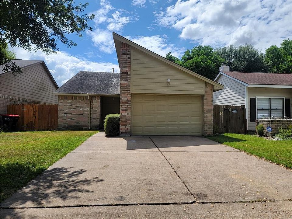1st image of 7135 Village Lake Dr