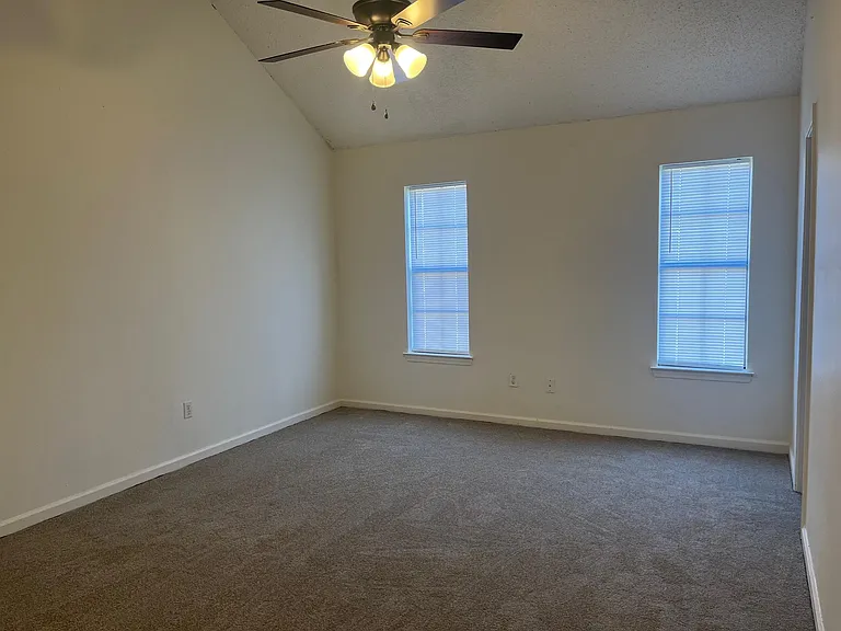 5233 E Hunters Chapel Ct #C — Photo 8