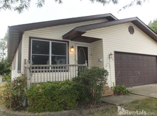 1721 Wilcox St, Crest Hill, IL 60403