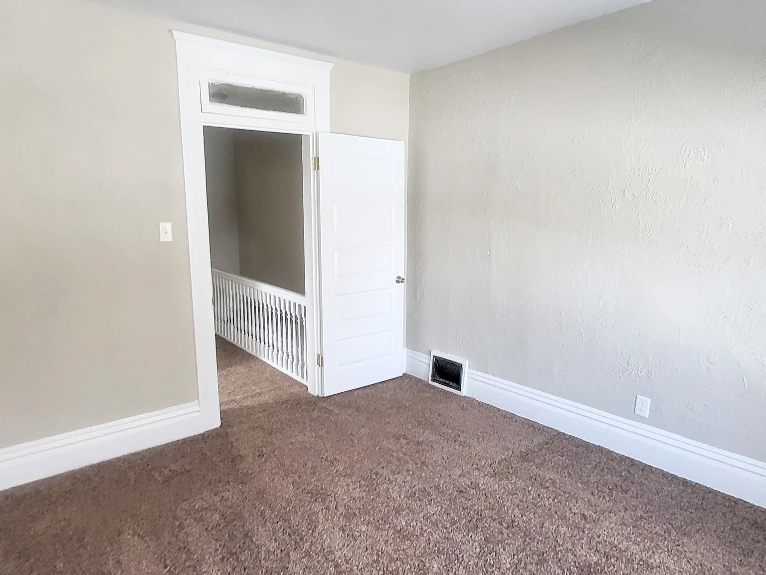 2 bed, $995 — Photo 4