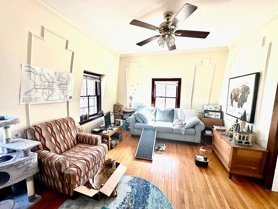 1st image of 19 Ayrault St #2