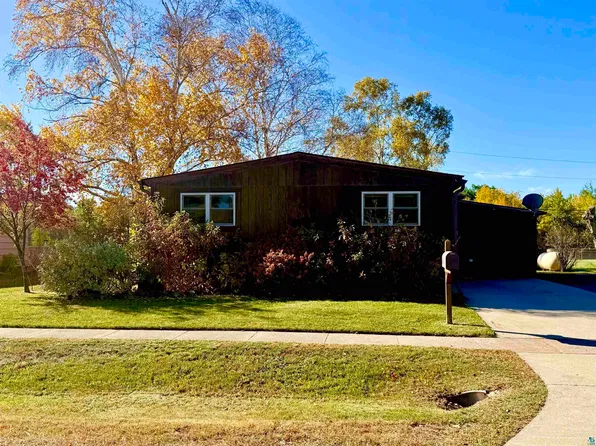 26 Hemlock Cr, Babbitt, MN 55706