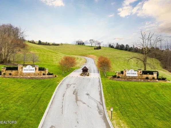 565 Tortoiseshell Cir, New Tazewell, TN 37825