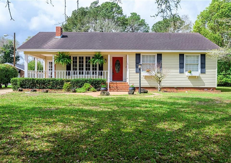 1st image of 552 Magnolia Rd