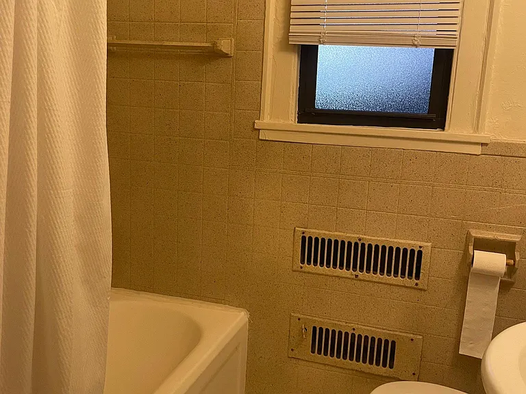 5914 Walnut St #302 — Photo 15