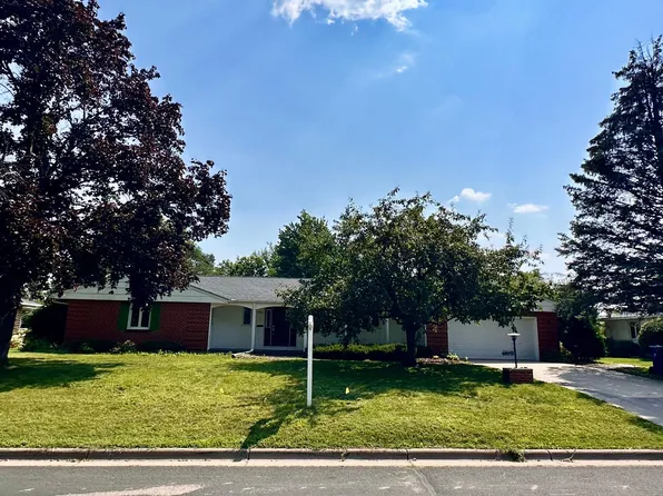 4221 Dunberry Ln, Edina, MN 55435