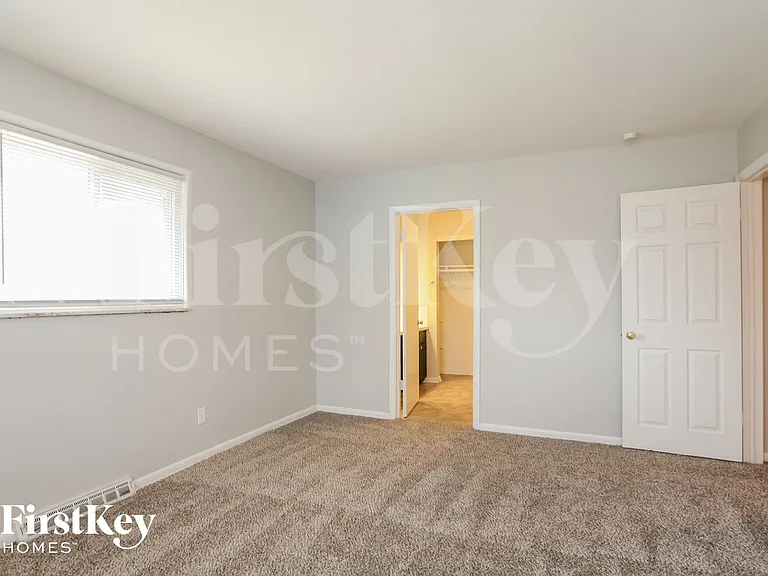5503 Moonlight Dr — Photo 10