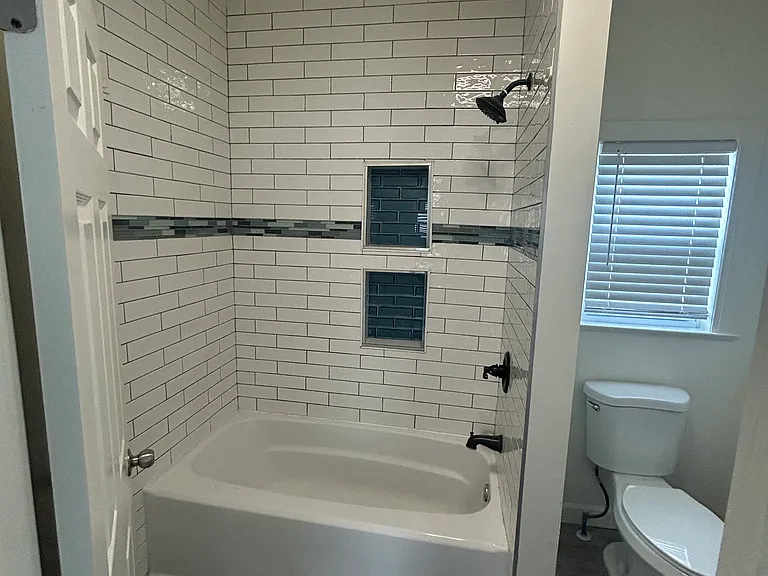 100 Winslow Pl — Photo 9