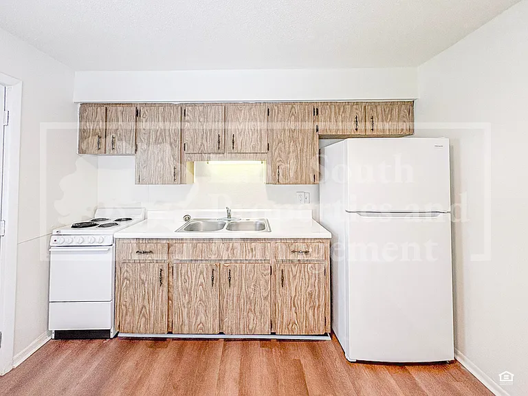 620 N Lake Ave #3 — Photo 5