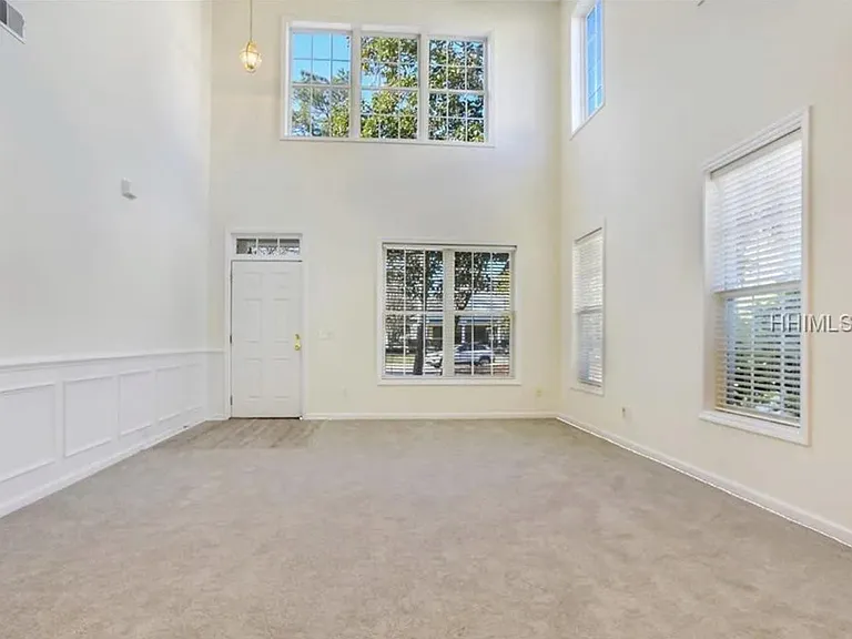 77 Regent Ave — Photo 9