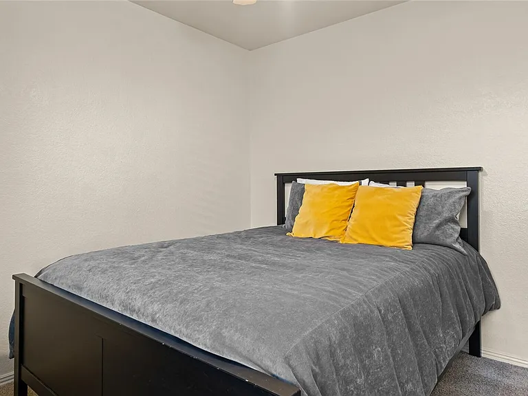 4462 W Alberta St — Photo 23