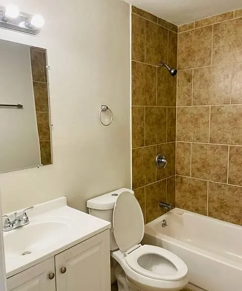 1917 Foothill Blvd #2 — Photo 8