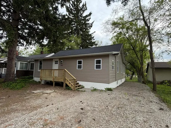 6423 Andersonville Rd, Waterford, MI 48329