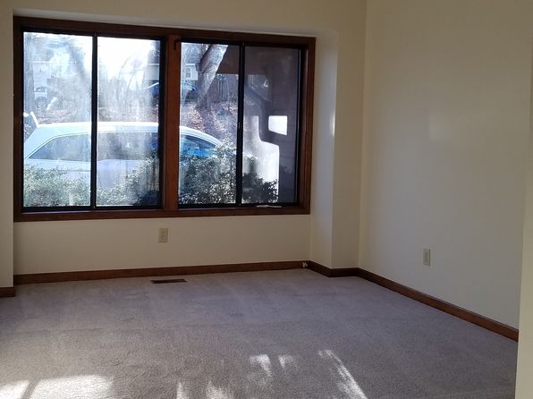 107 Calumet Ct