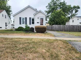 147 Leonore Rd, Amherst, NY 14226