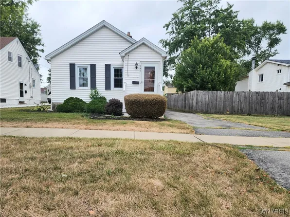 147 Leonore Rd, Amherst, NY 14226