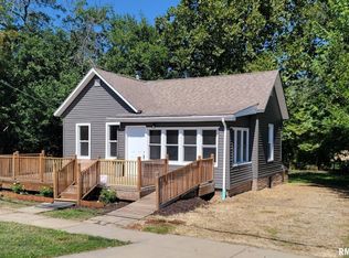 301 E 3rd St, Delavan, IL 61734