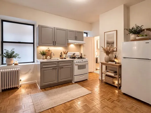 409 West 52nd Street image 1 of 5